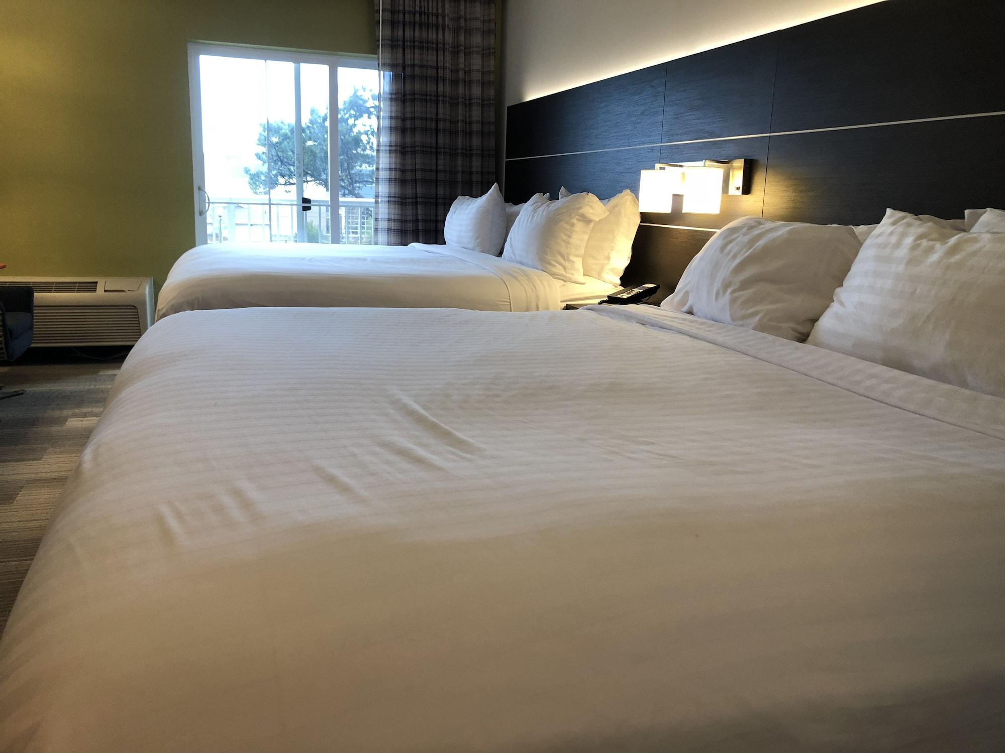 Holiday Inn Express Hotel & Suites Seaside Convention Center By Ihg Eksteriør billede